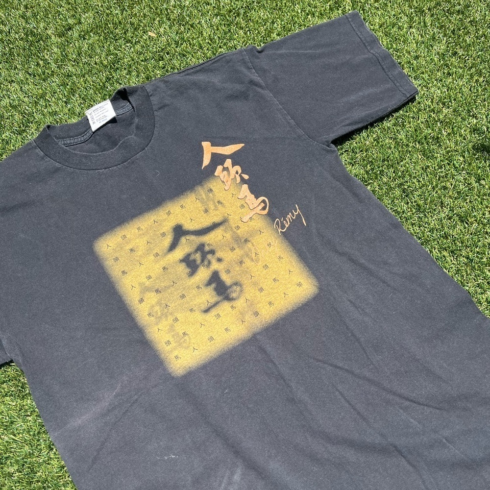 VTG 00’s / Y2K Remy Martin Liquor Faded Black Tee - Picture 2 of 6
